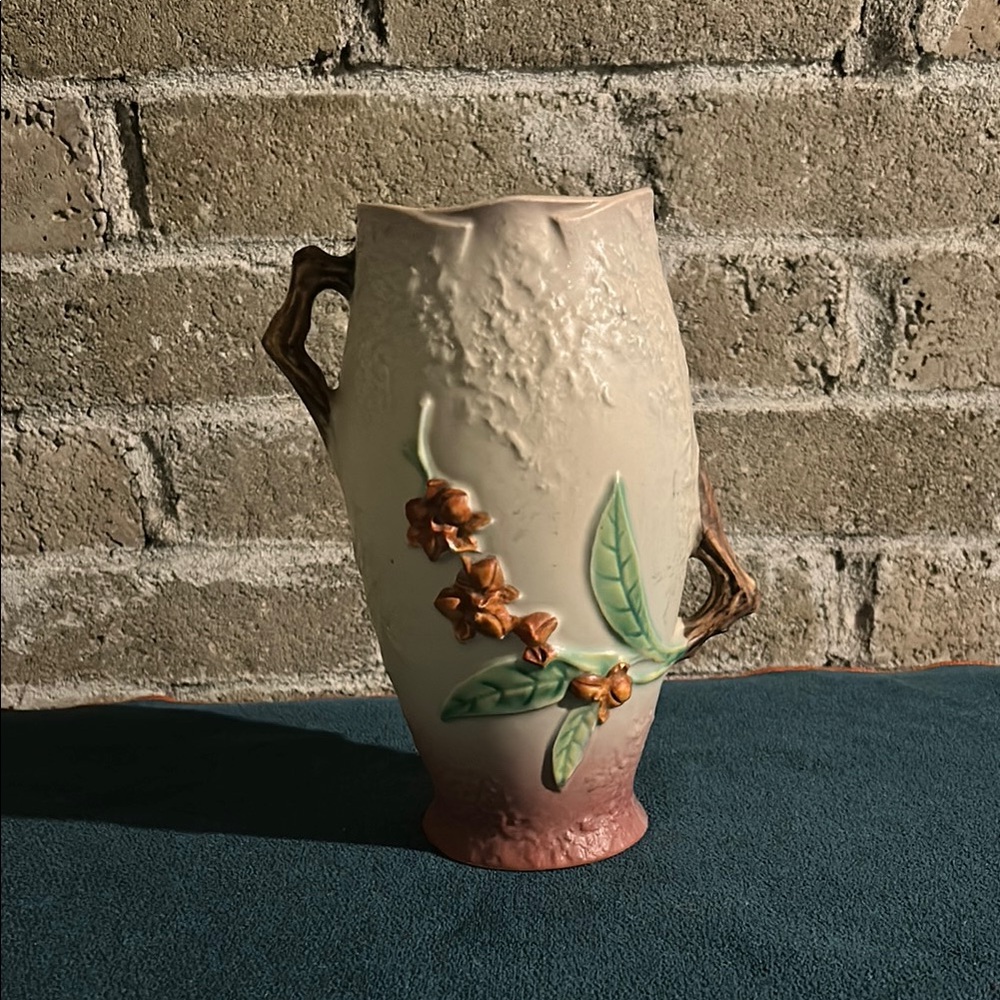 Vintage Roseville bittersweet 883-8 vase